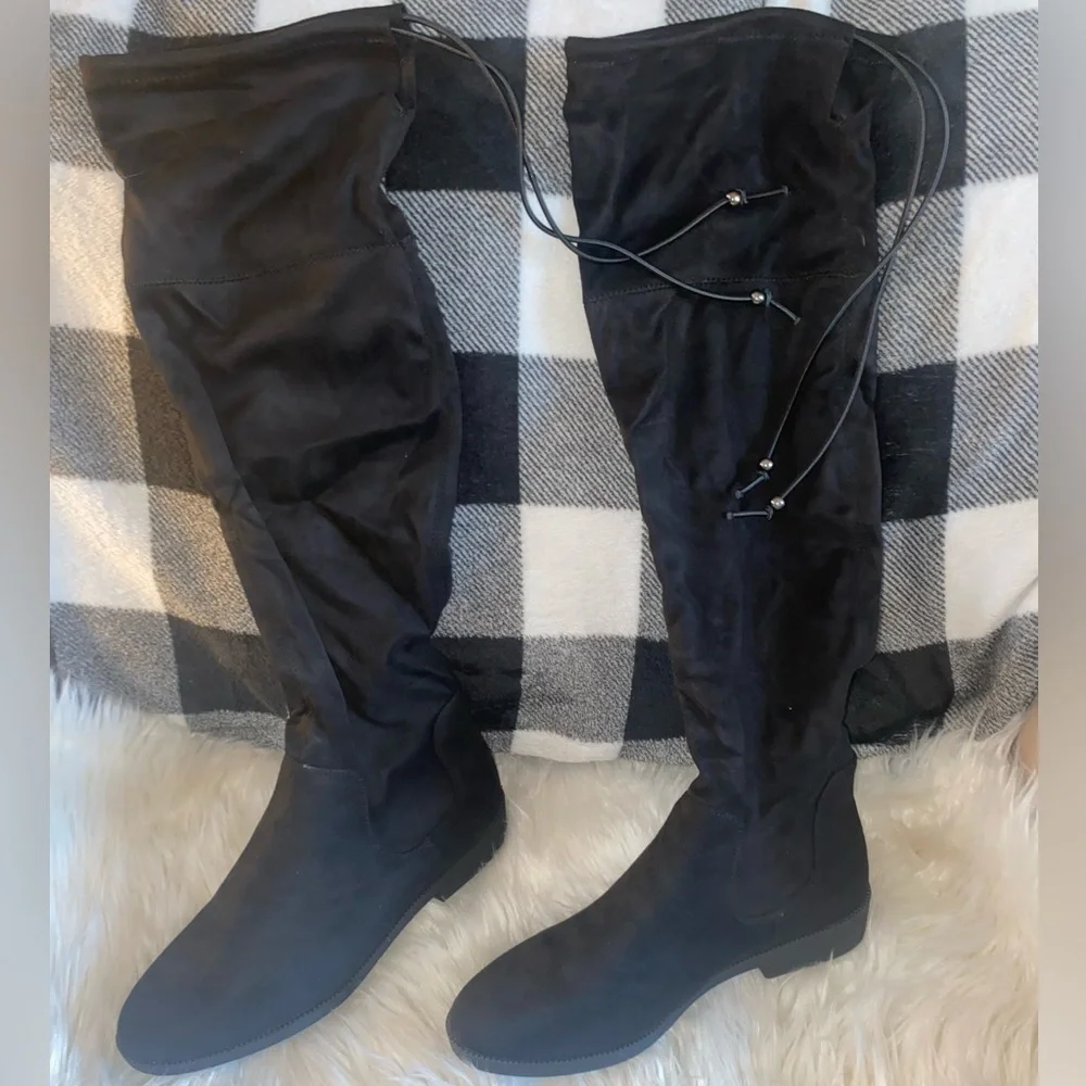 SO® English Muffin Women's Black Thigh-High Boots Tie Up Size 8 Shoes